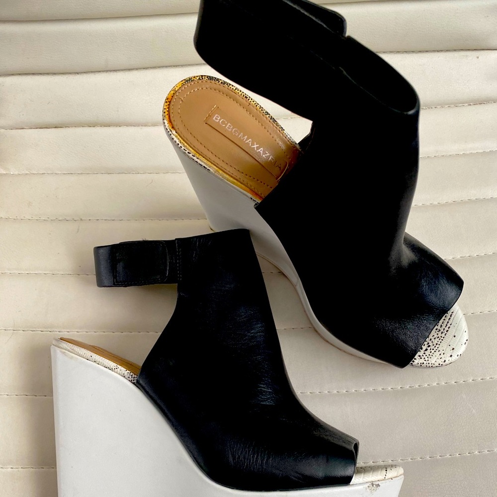 BCBG Max Azaria maxi wedges